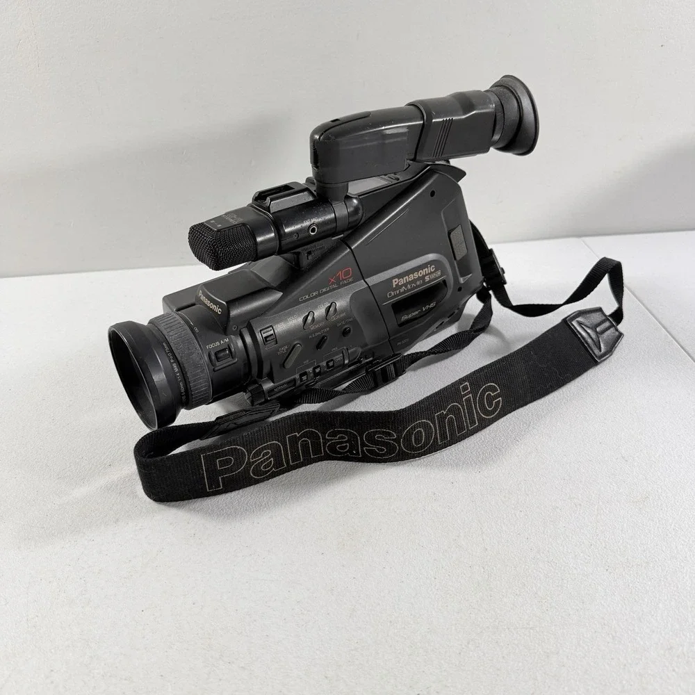 Panasonic‎ PV-S372D OmniMovie Super S-VHS VHSC Camcorder Video Camera UNTESTED